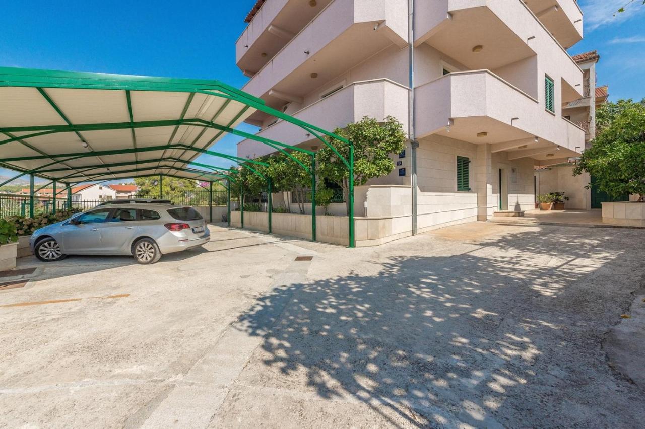 Apartments Ivana-Mira Округ-Горній Екстер'єр фото